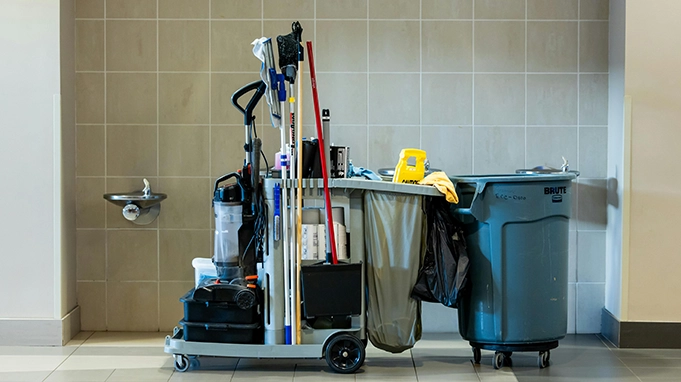 Karşıyaka Ev Temizliği ve Ofis Temizliği | İzmir Temizlik Fiyatları